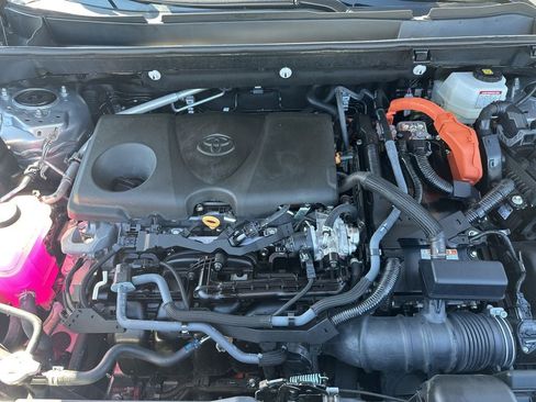 Used 2024 Toyota RAV4 XLE image 37