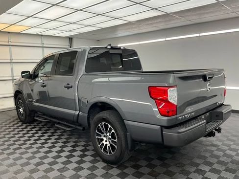 Used 2024 Nissan Titan SV AWD/4WD image 16