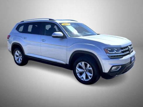Used 2019 Volkswagen Atlas SEL image 3