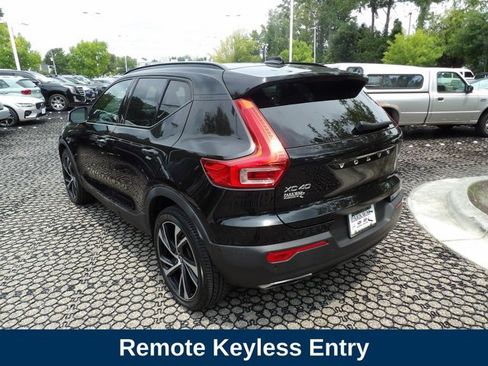 Used 2020 Volvo XC40 T5 R-Design AWD/4WD image 10