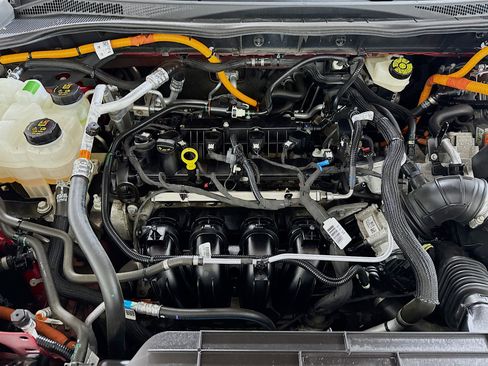 Used 2022 Ford Escape SE image 28