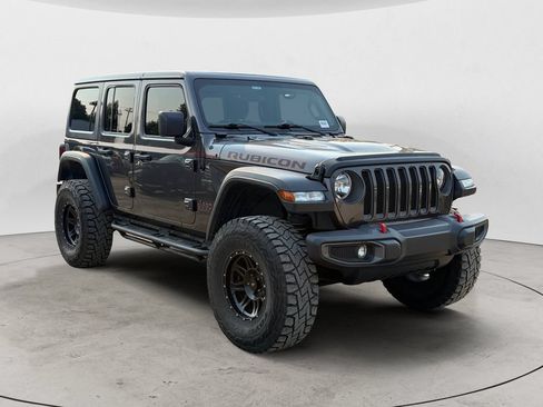 Used 2019 Jeep Wrangler Unlimited Rubicon w/ Cold Weather Group AWD/4WD image 3