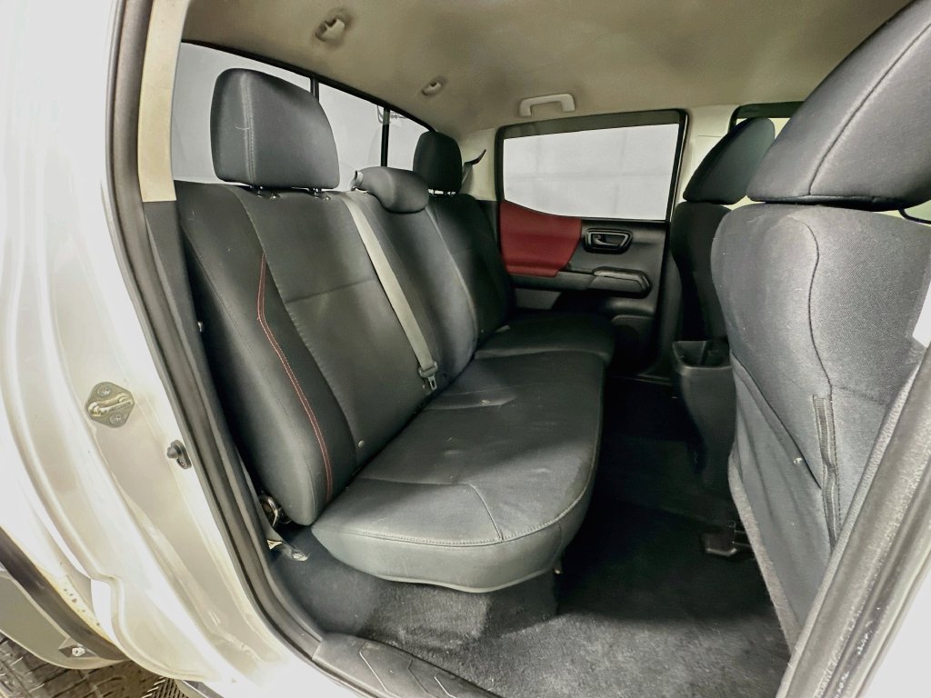 Used 2019 Toyota Tacoma SR5 AWD/4WD image 29