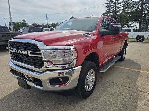 Used 2024 RAM 2500 Big Horn w/ Bed Utility Group image 4