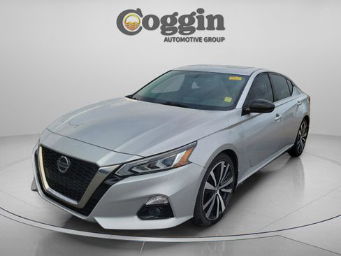 Used 2019 Nissan Altima 2.5 SR w/ SR Premium Package image 1