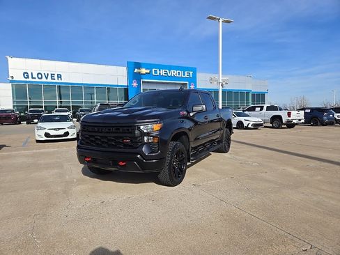 Used 2023 Chevrolet Silverado 1500 Custom Trail Boss image 2