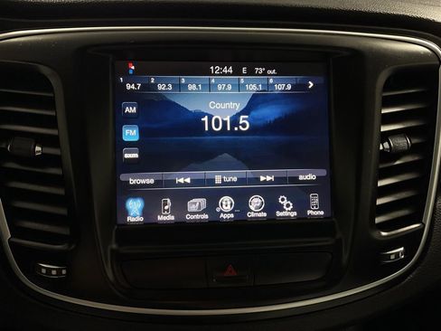 Used 2017 Chrysler 200 Limited Platinum image 24