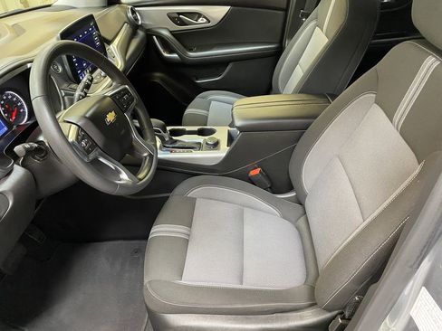 Used 2025 Chevrolet Blazer LT FWD image 19
