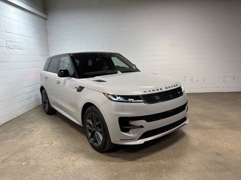 New 2026 Land Rover Range Rover Sport Dynamic SE AWD/4WD image 4