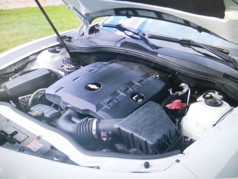 Used 2013 Chevrolet Camaro LS RWD image 5