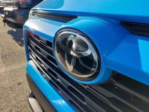 Used 2021 Toyota RAV4 LE image 11