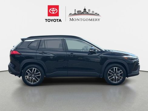 Used 2026 Toyota Corolla Cross XLE w/ Convenience Package FWD image 2