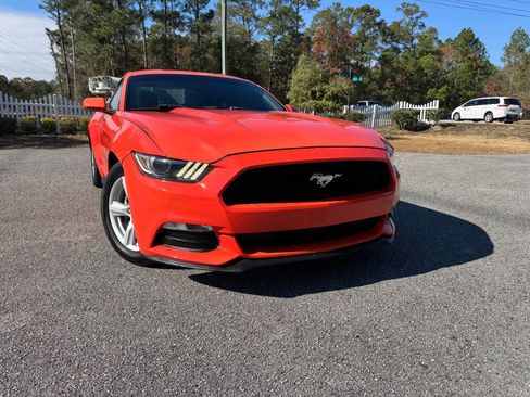 Used 2015 Ford Mustang V6 2dr Fastback image 37