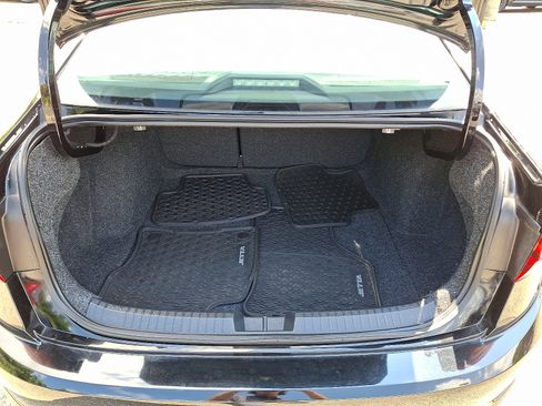 Used 2019 Volkswagen Jetta S w/ Driver Assistance Package FWD image 28
