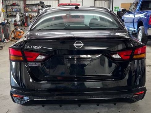 Used 2025 Nissan Altima 2.5 SV image 4