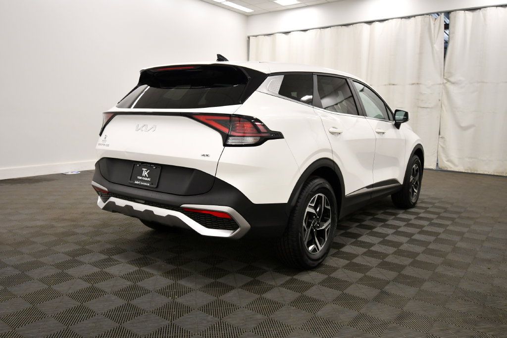 Certified 2023 Kia Sportage LX AWD/4WD image 8