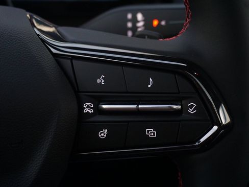 New 2026 Chevrolet Traverse RS w/ LPO, Floor Liner Package image 21