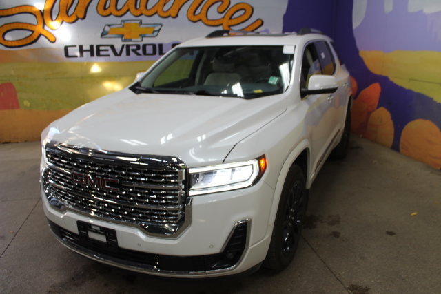 Used 2021 GMC Acadia Denali w/ GMC Pro Grade Package AWD/4WD image 4