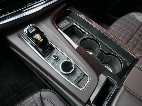 Used 2021 Cadillac Escalade ESV Sport Platinum AWD/4WD image 19