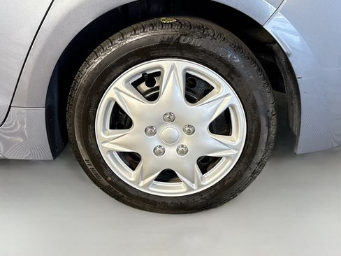 Used 2021 Toyota Corolla LE FWD image 36