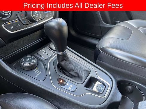 Used 2022 Jeep Cherokee Latitude Lux AWD/4WD image 34