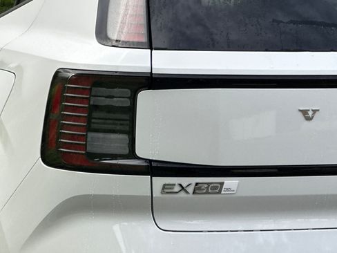 New 2026 Volvo EX30 Plus AWD/4WD image 21