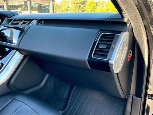 Used 2019 Land Rover Range Rover Sport HSE image 18