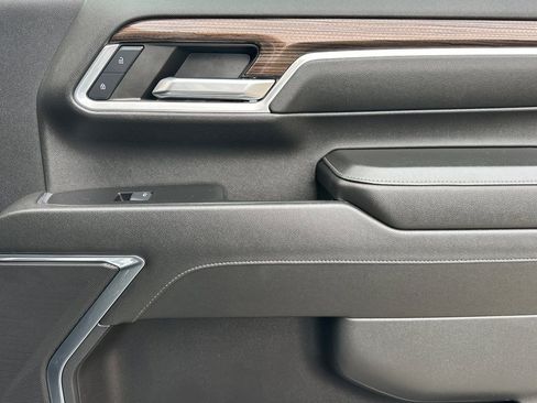 Used 2024 Chevrolet Silverado 2500 LT image 19