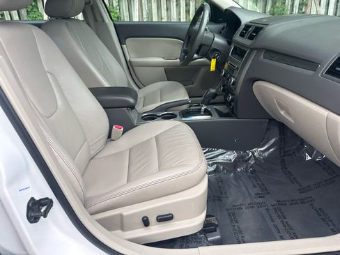 Used 2011 Ford Fusion SEL w/ 302A Rapid Spec Order Code FWD image 12