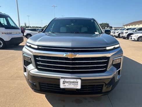 Used 2026 Chevrolet Traverse High Country AWD/4WD image 8