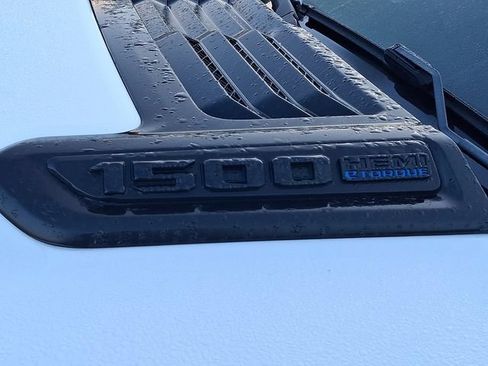 Used 2023 RAM 1500 Laramie AWD/4WD image 7