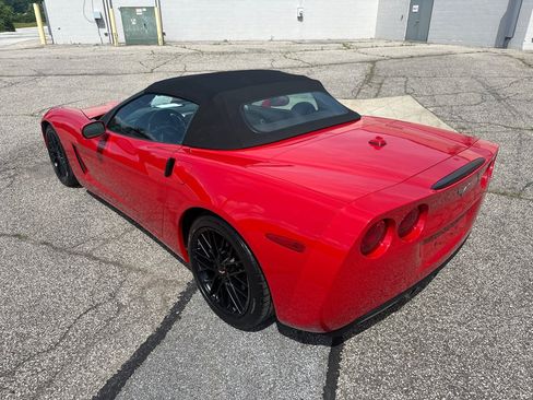 Used 2005 Chevrolet Corvette Convertible w/ Preferred Equipment Group RWD image 8
