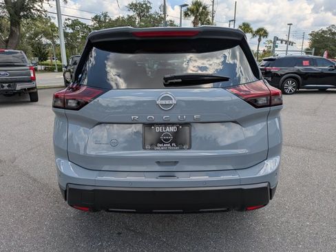 Certified 2026 Nissan Rogue SV w/ SV Premium Package FWD image 5