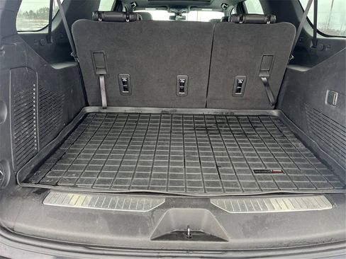 Used 2022 Chevrolet Suburban RST image 40