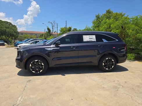 New 2026 Kia Sorento S FWD image 5