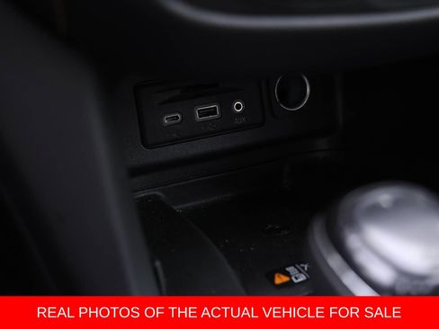 Used 2021 Chevrolet Equinox Premier image 8