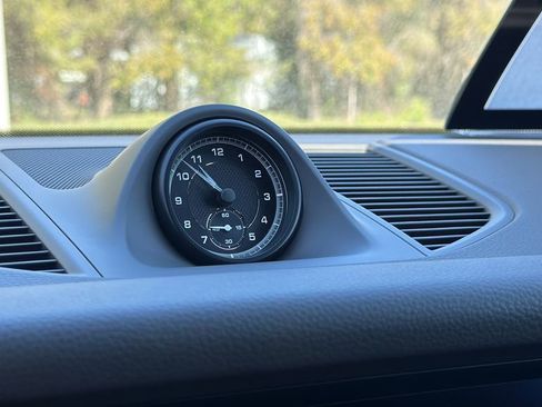 Used 2026 Porsche Macan image 26