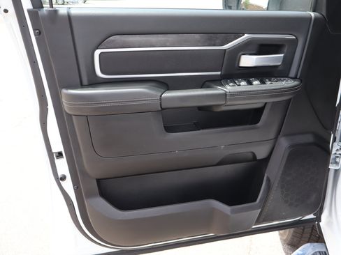 Used 2024 RAM 2500 Big Horn AWD/4WD image 14