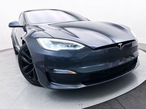 Used 2021 Tesla Model S Plaid image 3