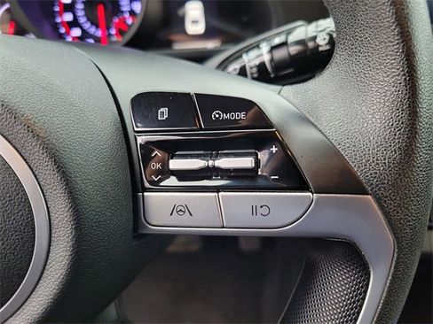 Used 2021 Hyundai Elantra SEL image 19