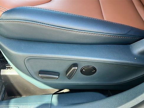 Certified 2024 Ford Maverick Lariat image 12