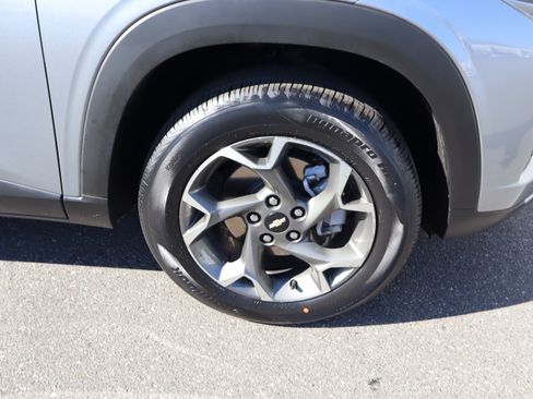 Certified 2024 Chevrolet Trax LT image 37