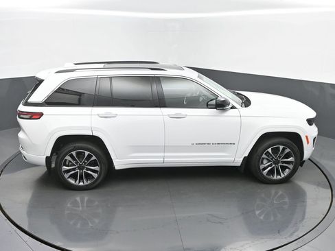 Used 2023 Jeep Grand Cherokee Overland image 43