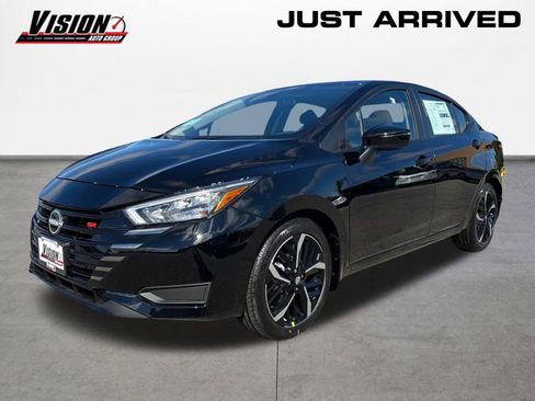 New 2025 Nissan Versa SR w/ Trunk Package FWD image 1