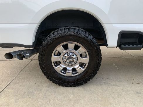 Used 2024 Ford F250 Lariat w/ Chrome Package image 27