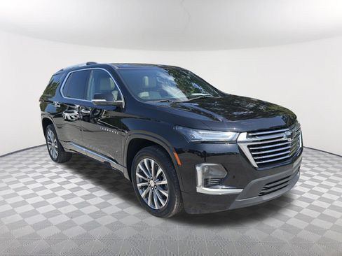 Used 2023 Chevrolet Traverse Premier FWD image 8