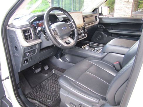 Used 2022 Ford Expedition XLT RWD image 13