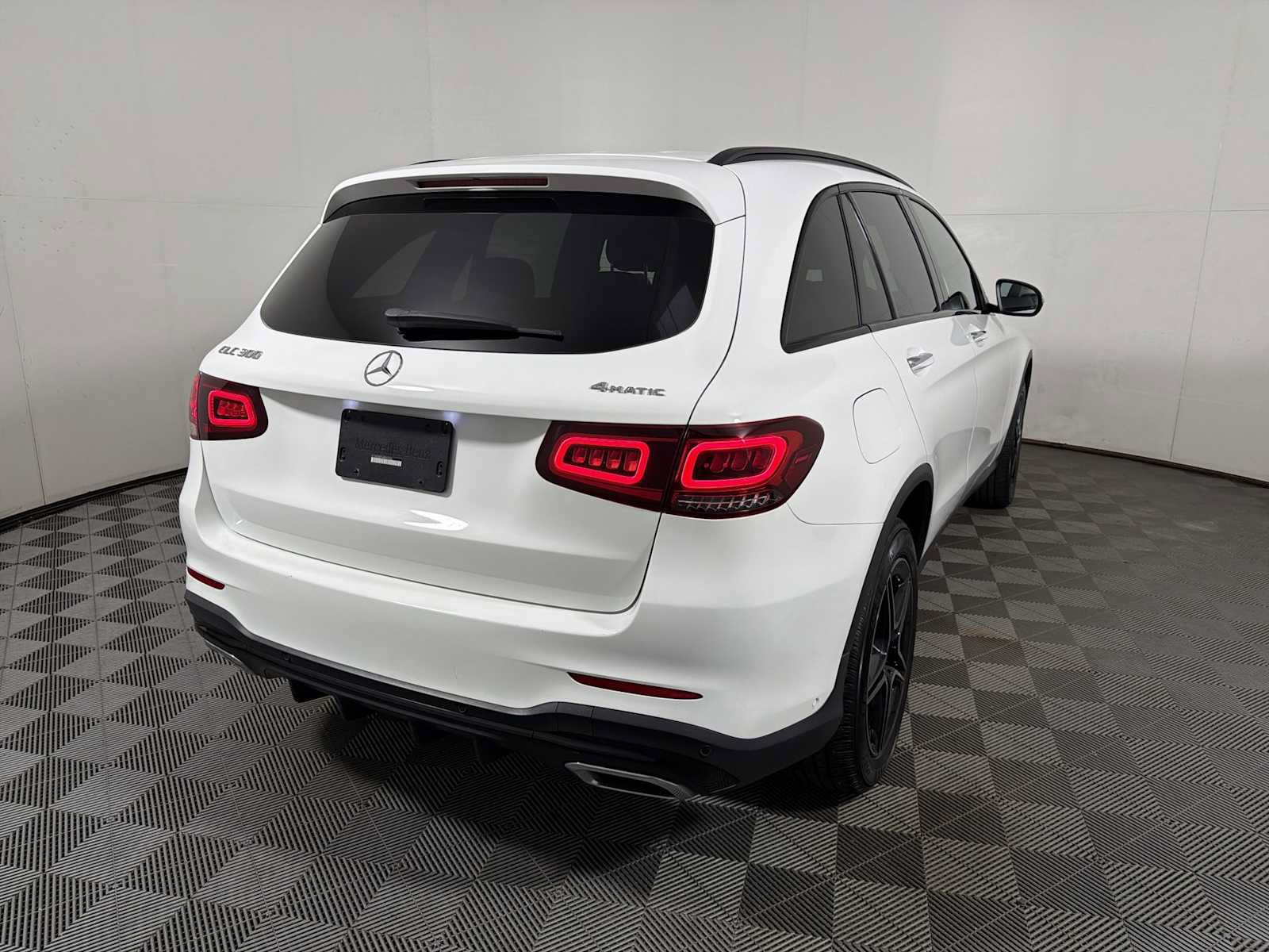 Used 2021 Mercedes-Benz GLC 300 4MATIC image 6