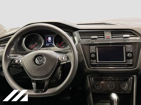 Used 2018 Volkswagen Tiguan S w/ 3rd Row Seat Package AWD/4WD image 21