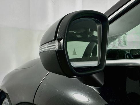 Used 2025 Mercedes-Benz CLA 250 image 16
